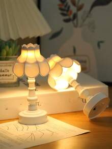 1pc Multi-Color Lily Flower Shaped LED Mini Night Light, Trumpet Flower Desk Decor Lamp, Children Bedroom Bedside Lamp, Living Room Decor Night Light, Desk Decor Mini Night Lamp - Yellow - View 5