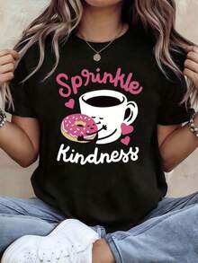 Camiseta de mujer "Sprinkle Kindness" con estampado de café y donut, perfecta para salidas informales, con mangas cortas cálidas y con estilo. 100% algodón puro - Multicolor - Ver 2