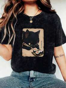 Camiseta de manga corta con estampado de gato negro retro vintage comiendo sushi, diseño de nicho, camiseta retro, camiseta de cuello redondo, esencial para primavera/verano, ropa interior para invierno, top de mujer, otoño/invierno, ajuste cómodo casual - Negro - Ver 4