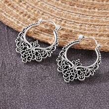 Elegant Women's Hollow Curly Grass Pattern Round Hoop Earrings, Retro Nostalgic Design, Graceful Earrings Suitable For Daily Work, Gatherings Or Office Wear, An Ideal Birthday Gift For Her, Mother Or Girlfriend - Silver - View 5