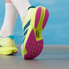 Adidas Giày chạy bộ nam cổ thấp ADIZERO DRIVE RC với đệm êm ái, nhẹ và thoải mái. - Vàng/Xanh lam - Xem 6