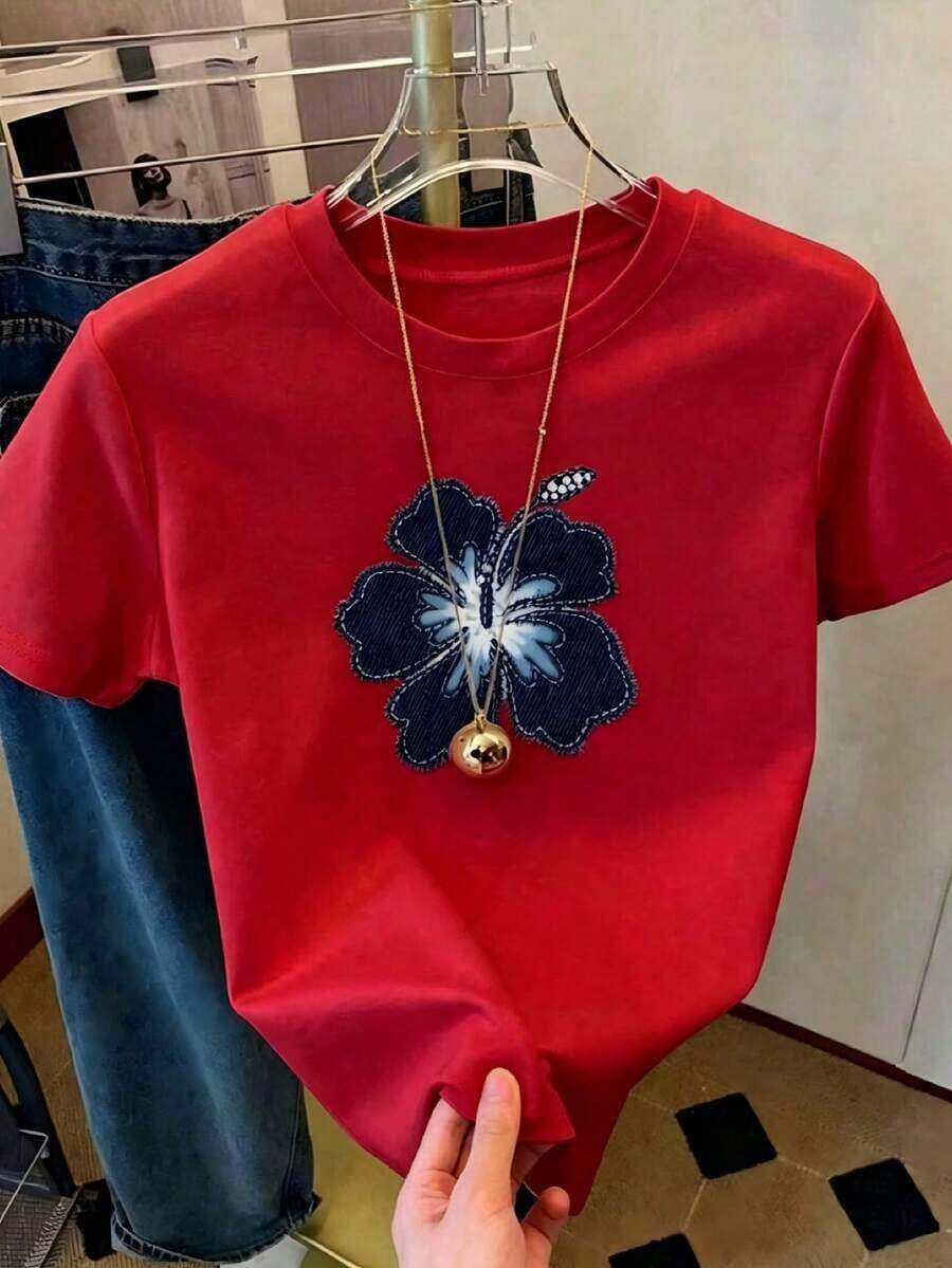 Women's Vintage Fitted Short Sleeve T-Shirt With White Graphic Print - Merah - View 1
