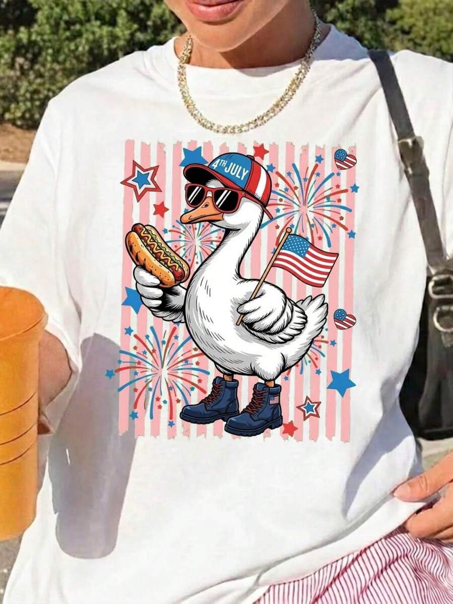 Divertida camiseta de ganso para el 4 de julio, camiseta preppy de ganso americano, top patriótico, camiseta coqueta del 4 de julio. Camiseta unisex de algodón puro de 220 g, peso ideal para todas las estaciones, adecuada tanto para hombres como para mujeres. Tejido duradero de alta calidad, suave al tacto y de larga duración. Top transpirable. Adecuado para la primavera y el verano de las mujeres, vacaciones, Día de la Madre, Día de la Independencia. - Blanco - Ver 1