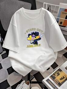 Gráfico colorido con personaje animado en actitud de concierto levantando la mano transmitiendo energía juvenil y diversión en estilo retro de los años 90 camiseta de mujer  casual cómoda para uso diario y combinable con jeans - Blanco - Ver 2