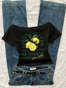 Camiseta de manga corta ajustada con hombros descubiertos y pliegues en la cintura, con estampado de limón, adecuada para el verano - Negro 4 - Ver 8