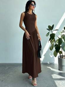 Vestido largo de mujer sin mangas, cuello redondo, cintura fruncida, unicolor, estilo minimalista - Café integral - Ver 3