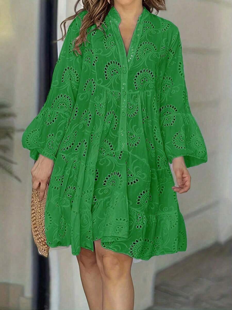 Vestido largo de manga larga, suelto, con abertura frontal y encaje calado, elegante para primavera - Verde - Ver 1