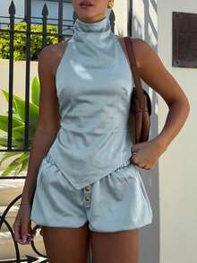 Conjunto de 2 piezas sexy y de moda en azul claro para mujer - Top corto con tirantes finos y espalda descubierta con lazo, y shorts de manga abullonada. Conjunto casual de vacaciones elegante para el verano - Lavado ligero - Ver 4