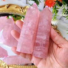 1件粉色玫瑰石英塔 - 玫瑰石英水晶方尖碑,塔尖,散装宝石,矿物标本。完美的家居装饰艺术收藏品,也是万圣节、复活节或情人节的独特礼物——水晶爱好者的理想之选。 - 彩色 - 查看 10