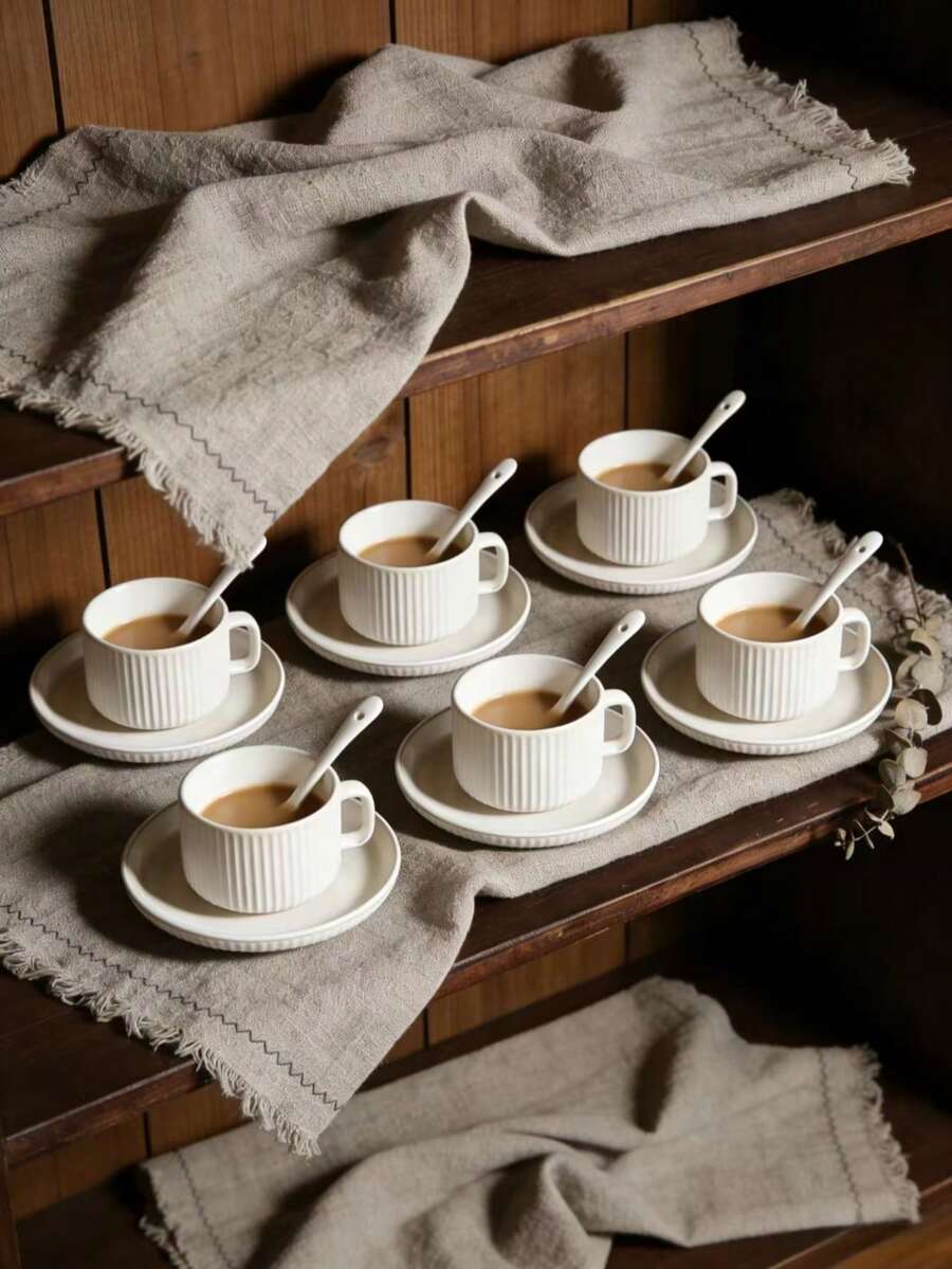 Conjunto de Xícara e Pires de Cerâmica Branca Pura com Listras Verticais Sem Chumbo de 90ml, Feito de Cerâmica Sem Chumbo, Perfeito para Desfrutar de Espresso, Chá Preto, Chás Florais, Etc. Um Presente Versátil para a Temporada de Formatura, Temporada de Volta às Aulas e Outras Ocasiões. - Multicolorido - Visão 1