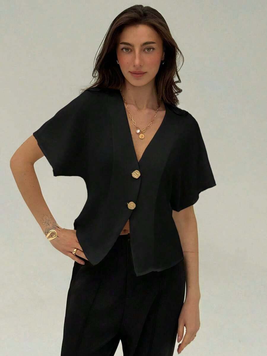 Camisa blanca sólida con mangas de murciélago, doble botonadura y frente abierto elegante - Negro - Ver 1