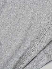 Top femenino manga corta cuello redondo en algodón puro, diseño estampado moderno, tela fresca y aireable, prenda versátil para look casual, ocasiones diarias y encuentros sociales todo el año - Gris Claro - Ver 3