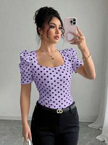 Camiseta casual de mujer, elegante y sexy, de manga corta, cuello joya, mangas abullonadas, puños fruncidos, estampado de lunares blancos y negros, silueta ajustada, adecuada para vacaciones - Multicolor 2 - Ver 9