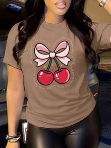 Oversized White T-Shirt With Cherries And The Phrase "Love You Cherry Much", Ideal For Casual And Date Outfits. Loose-Fitting Youth T-Shirt With A Cherry Design And Pink Bow, A Flirty Style To Pair With Jeans Or Leggings. Summer T-Shirt With A Cherry Graphic And Text, A Feminine And Flattering Style. - YH430-棕色 - 查看 1