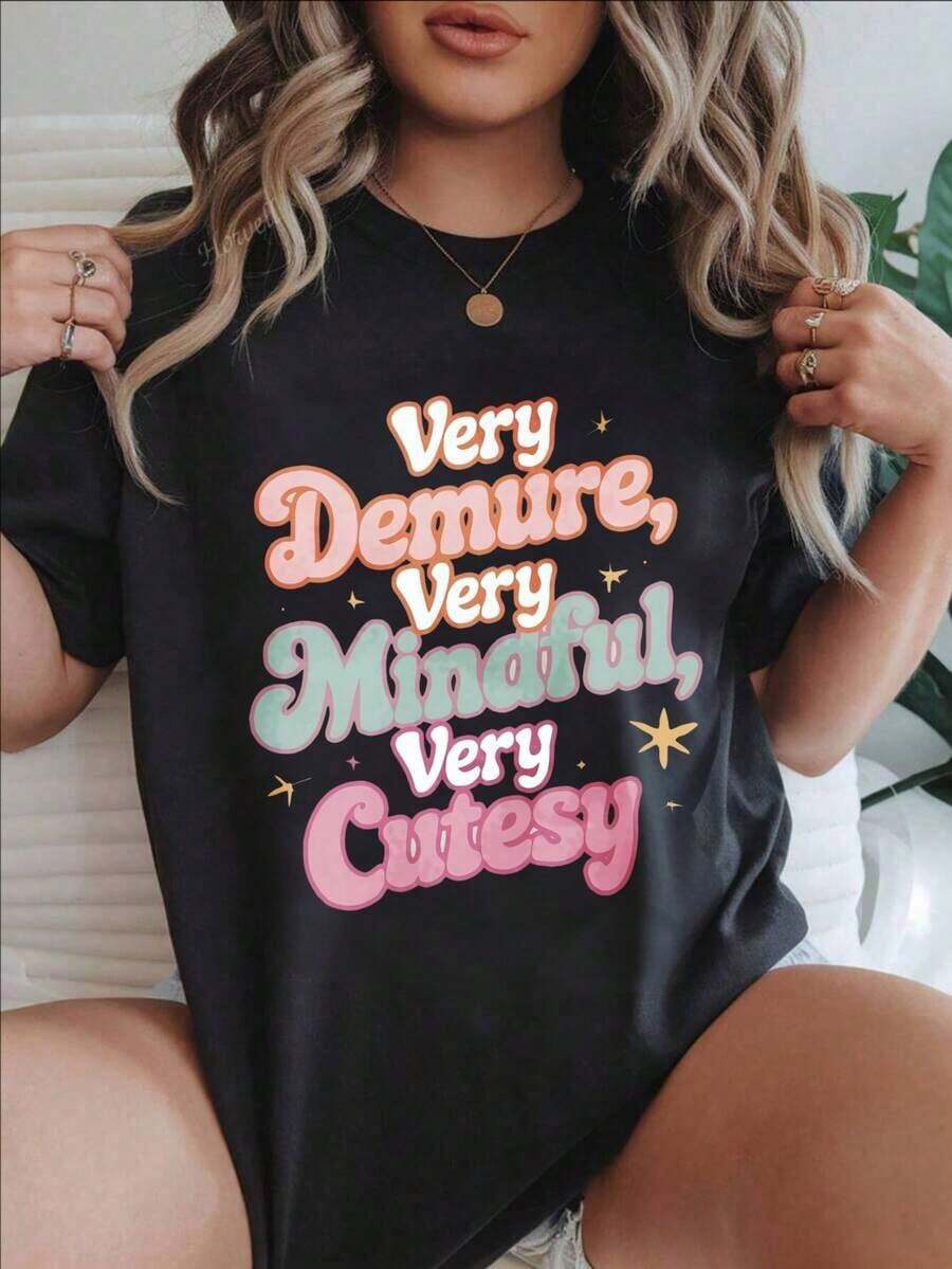 Camiseta Casual de Manga Corta para Mujer Estilo Vintage - Muy Discreta, Muy Delicada, Muy Linda, Cuello Redondo, Top de Verano, Lavable a Máquina, Camisetas para Damas, Ropa Casual, Aspecto Moderno, Ajuste Cómodo
BlackFashion - Negro - Ver 1