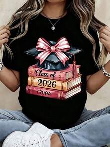 Camiseta de Graduación Clase 2026 para Mujer - Diseño de Gorro de Graduación y Libros, Regalo para el Último Año de Estudio, Camiseta de Graduación Universitaria, Ropa de Graduación 2026, Linda Camiseta de Graduación para Chicas - Negro - Ver 7