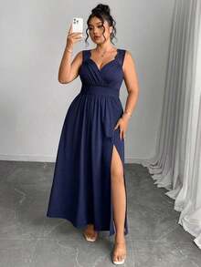 Elenzya Vestido línea A con cuello en V, contraste de encaje, tirantes finos y abertura para tallas grandes - Azul marino - Ver 4