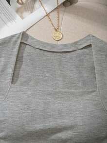 Camiseta sin tirantes con cuello cuadrado, cintura fruncida y sujetador acolchado sin aros - Gris Claro - Ver 3