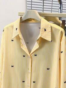 Camisa de manga larga con estampado a rayas y lazo, con botones delanteros, cuello de camisa, top casual, adecuado para primavera, otoño e invierno en color rosa - Amarillo - Ver 7