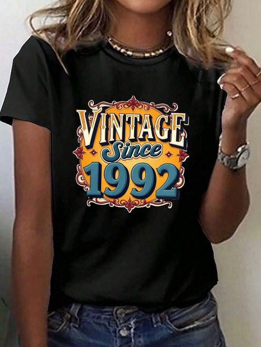 SimpieAndVersatileDesignCamiseta de Estilo Retro con Tipografía Decorativa, Top Casual de Cuello Crew de Manga Corterfecto parrimavera Y Verano, Diseñado para Mujeres.CottonT-Shirt - Negro - Ver 1