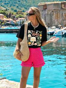 Camiseta Minimalista para Mujer con Estampado Gráfico "AMOUR", Manga Corta, Cuello Redondo, Casual, Negro/Blanco, Estilo Francés, Top de Moda Diaria - Negro - Ver 2