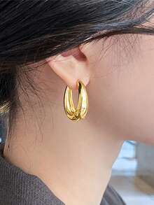 1 paire de boucles d'oreilles créoles vintage, conçues pour les femmes, convenant pour les mariages, les fiançailles, les fêtes d'anniversaire, les cadeaux de la Saint-Valentin - Or jaune - Voir 3