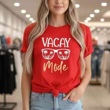 Women's 'Vacay Mode' Graphic Print Cotton T-Shirt, Short Sleeve, Round Neck, Casual Style, Summer Beach Holiday Top, Sizes S-5XL Available, Basic Black T-Shirt With Sunglasses And Palm Tree Design, Soft And Breathable Cotton Fabric, Loose Fit T-Shirt For Everyday Wear, Holiday Essential - 紅色 - 查看 12