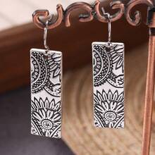 1 Pair Handmade Country Style Rectangular Drop Earrings With Glossy Textured Contours And Carved Patterns, Exquisite Heirloom-Like Jewelry Suitable For Festive Parties And A Thoughtful Gift Choice. - Silver - View 1