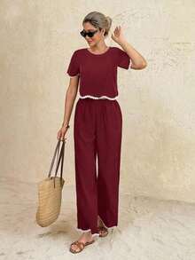 2 piezas Conjunto de top de manga corta de cuello redondo y pantalones de color contrastante para mujer - Burdeos - Ver 3