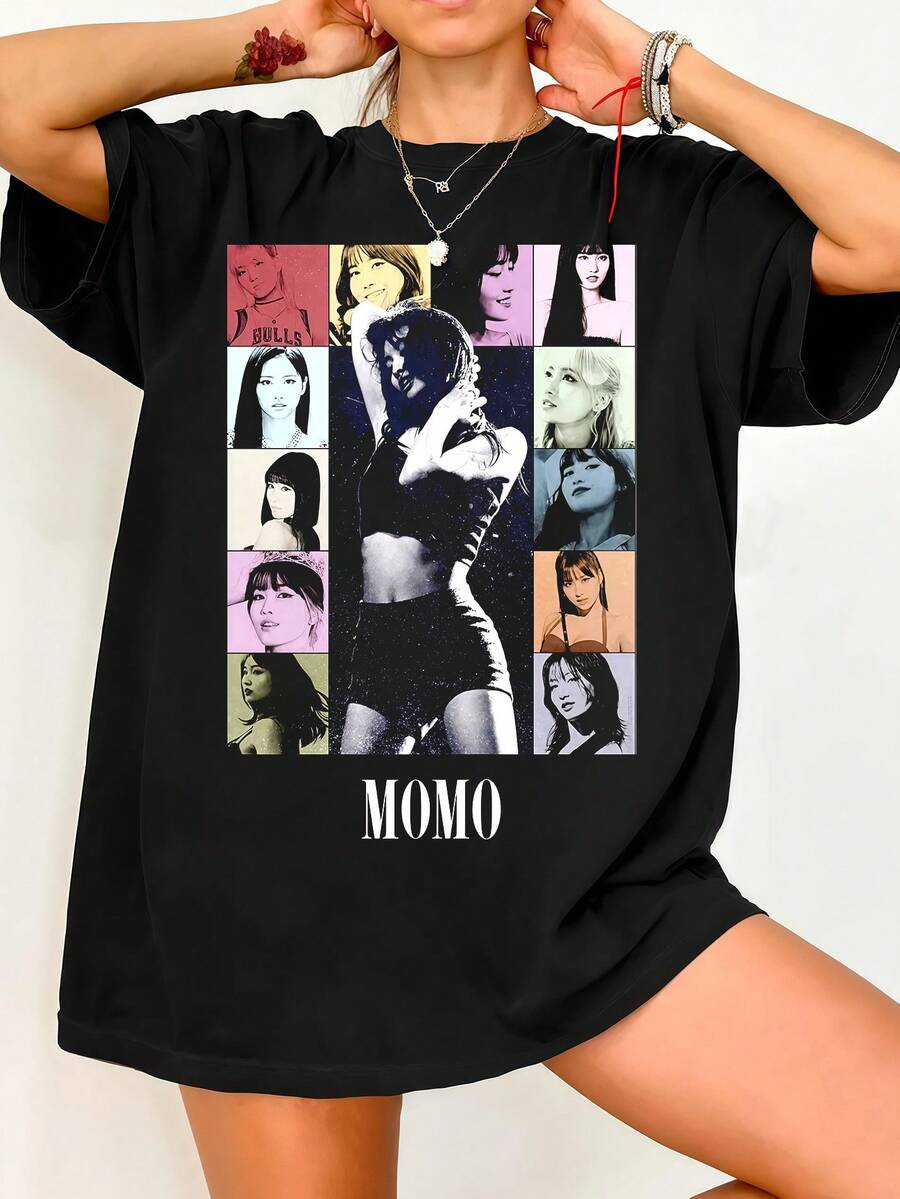 Twic.e Momo The Vintage Collage T-shirt. Svart bomulls-t-shirt med kort ärm och vintagetryck. - Svart - Visa 1