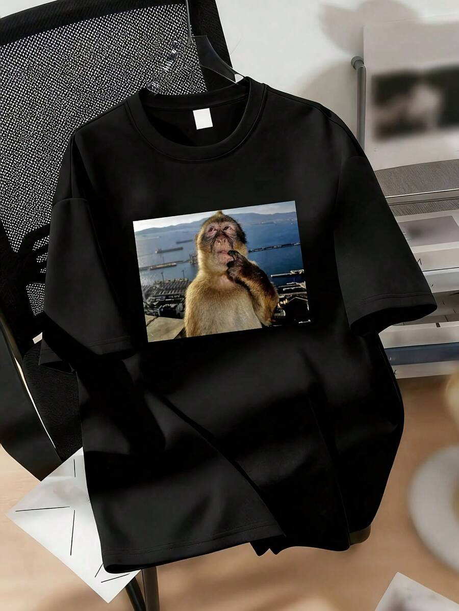 Una camiseta de manga corta para mujer, moderna, a la moda, retro, holgada, suave y cómoda, adecuada para actividades al aire libre en primavera y verano, camiseta unisex de manga corta con estampado de mono de gran tamaño.|Elegante cuello redondo, tela de elasticidad media, perfecta para uso diario, fiestas, festivales de música, vacaciones, desplazamientos y un excelente regalo para familiares, novios, novias o amigos.blusas para mujer,blusas casuales para dama,tops,, mujer premium,y2k,playeras de mujer curvy,ofertas y liquidaciones ropa mujer,playeras deportivas para mujer,,playeras de hombre, mujer,blusas>elegante FMME - Negro - Ver 1