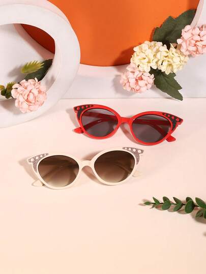 2 chiếc kính mắt mèo thời trang cổ điển vui nhộn dành cho bé trai và bé gái 4-9 tuổi, gọng polycarbonate màu trơn lấp lánh, tròng kính màu nhạt, nhẹ, thích hợp cho các kỳ nghỉ và tiệc tùng, kèm hộp đựng kính.