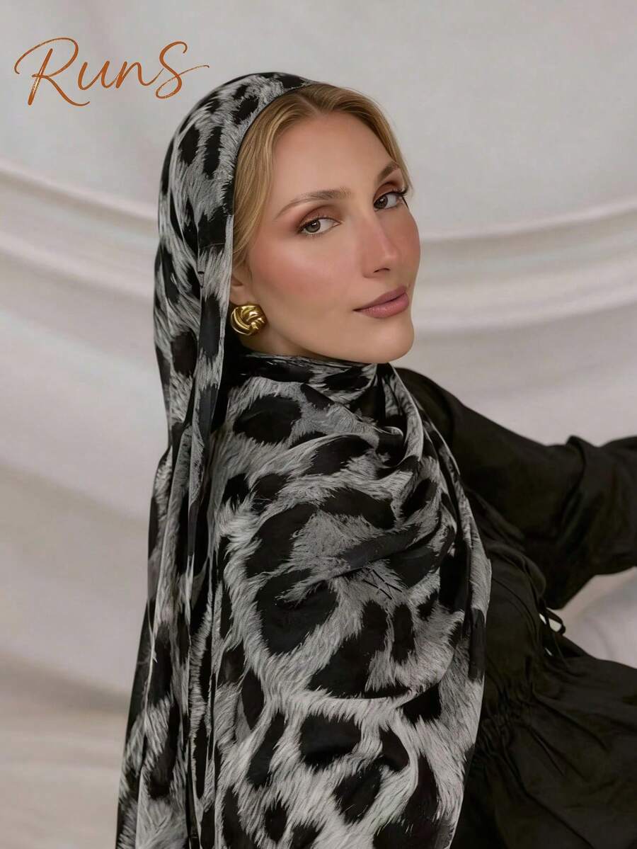 1pc Women's Bohemian Style Gray Leopard Print Hijab, Soft Scarf Shawl For Spring/Summer Street Style Daily Wear & Valentine's Day Accessory - Grey - View 1