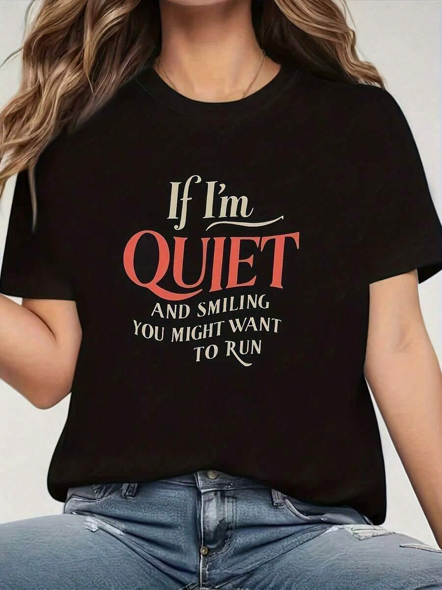 Camiseta Divertida para Mujer con Frase "Si estoy en silencio y tú sonríes, nunca sabrás que estuve aquí" - Letras Rojas sobre Fondo Negro, Camiseta Casual de Corte Holgado, Cuello Redondo Suave, Manga Corta para Ropa Casual, Fiestas y - Idea de Regalo con Humor Atrevido. - Negro - Ver 1