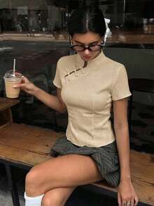 Blusa de cuello Mao de manga corta con cintura ceñida, estilo chino nuevo en color albaricoque, nuevo diseño de primavera/verano para mujer - Caqui - Ver 1