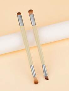 两支多功能眼影刷/眉刷非常适合涂抹液体、膏状或粉状眼影和眼线。这种刷子采用双面设计，材质为合成材料，刷毛也由合成材料制成，生产过程不涉及任何动物虐待。 - 彩色 - 查看 1