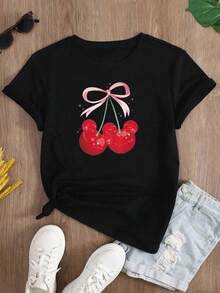 Women's Black Oversized Summer T-Shirt With Cherry Print And The Phrase "Cherry Red". Loose-Fitting Round Neck T-Shirt With A Red Cherry Design And Pink Bow. - YH320-黑色 - 查看 2