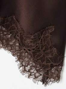 Camiseta de tirantes con decoración de encaje y bajo asimétrico, estilo europeo y americano de moda para mujer, Camellia - Marrón - Ver 9