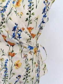 Camisa de mujer con estampado de flores silvestres, cuello, sin mangas, con lazo en la cintura - Multicolor - Ver 5