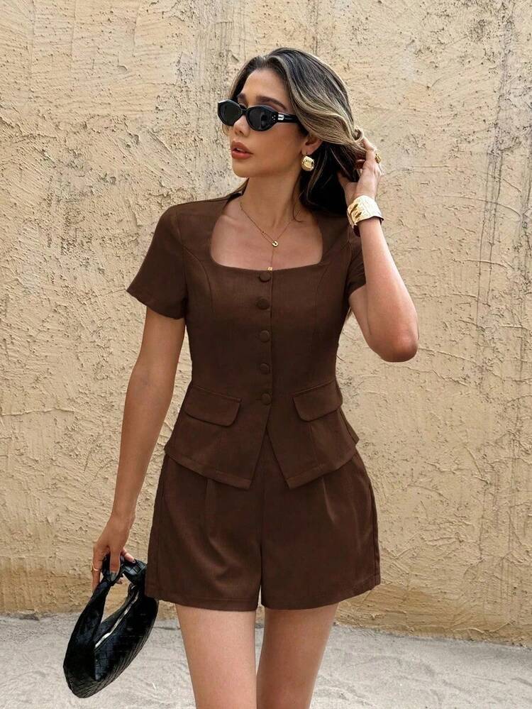 Frenchy Conjunto de 2 piezas de verano de mujer de unicolor con botones de lino - Parte superior de manga corta y pantalones cortos de unicolor casual - Conjunto de 2 piezas elegante para uso diario, vacaciones francesas de verano, 4 de julio, graduación, vacaciones, atuendo occidental, atuendo de profesora - Café integral - Añade 7