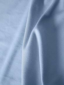 Top femenino manga corta cuello redondo en algodón puro, diseño estampado moderno, tela fresca y aireable, prenda versátil para look casual, ocasiones diarias y encuentros sociales todo el año - azul cielo - Ver 5