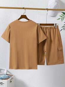 2 Stücke/Set Sommer Kurzarm T-Shirt und Cargo Shorts Set für Teenager Jungen, lässiger Urlaubsoutfit für 13-16 Jahre - Khaki - Übersicht 2