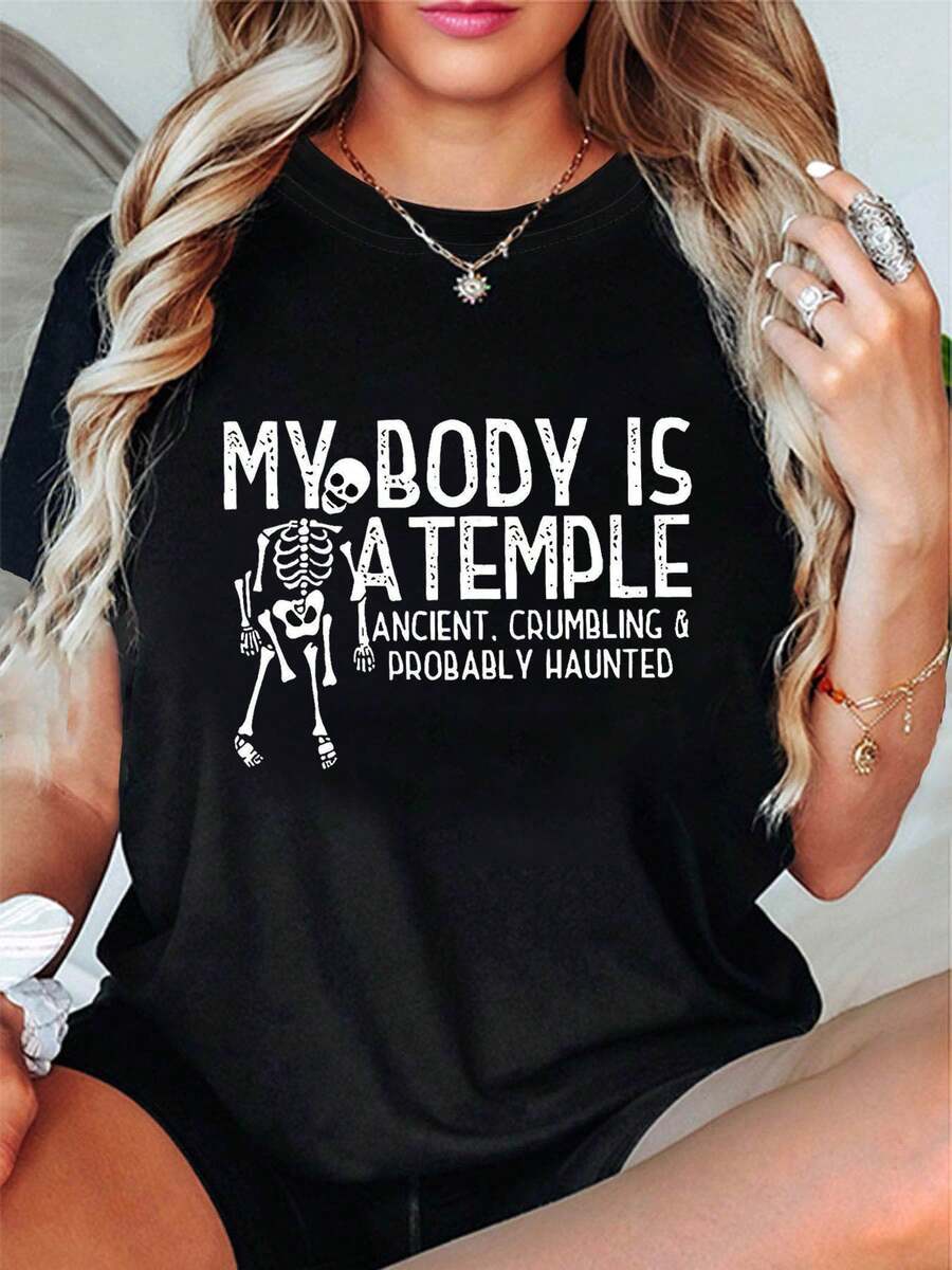 Tallas Grandes - Tallas Grandes - Burla de Sí Mismo y Optimismo: "MI CUERPO ES UN TEMPLO ANTIGUO, EN RUINAS Y PROBABILMENTE HAUTADO" Combinado con una camiseta de cuello redondo, moderna y casual, para mujer, de talla grande, con estampado de calaveras, para primavera y verano. - Negro - Ver 1
