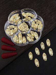 这款35件套金色美甲装饰套装包装在7个隔层的盒子里。套装包含精致的人像图案设计，非常适合在家或美甲沙龙打造美甲造型，是理想的美甲装饰配件。 - 金色 - 查看 7