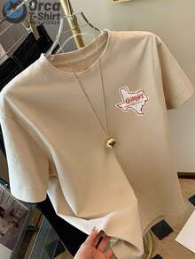 Vintage Casual Style Short-Sleeved T-Shirt, With A Print On The Front And Back, Featuring A Map Of Texas And The Word "Gilley's", Suitable For Everyday Summer Wear, Ideal As A Gift For Couples And Friends. - 杏色 - 查看 2