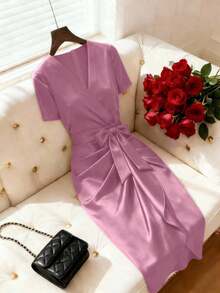 Vestido de mujer de satén con escote en V en color rojo picante, con volantes asimétricos en el bajo y mangas cortas, adecuado para uso diario elegante, salidas glamorosas y citas románticas - Morado - Ver 6