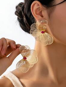 1 paire de boucles d'oreilles vintage élégantes avec cristaux incrustés et motif floral ajouré pour femmes, convient pour les cadeaux, les fêtes, les banquets et le port quotidien - Or jaune - Voir 1
