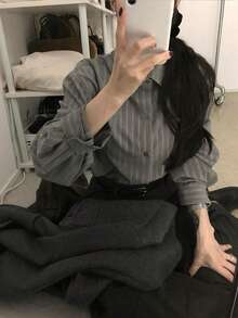 韩式早春法式复古单排扣系腰长袖条纹衬衫，女士叠穿上衣 - 灰色 - 查看 6