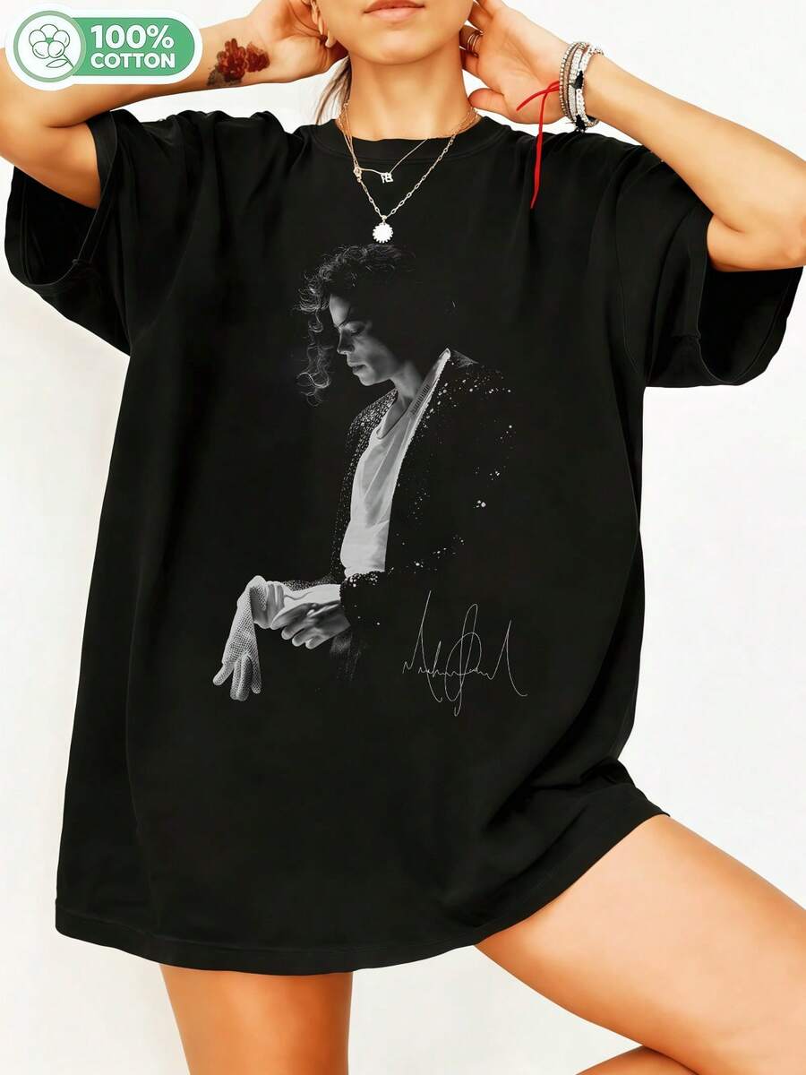 100% Cotton Graphic T-Shirt, King Of Pop Vintage Black And White T-Shirt With Glove Signature, Casual Short Sleeve Crew Neck Top For Music Fans, Oversized Streetwear. - Black - View 1
