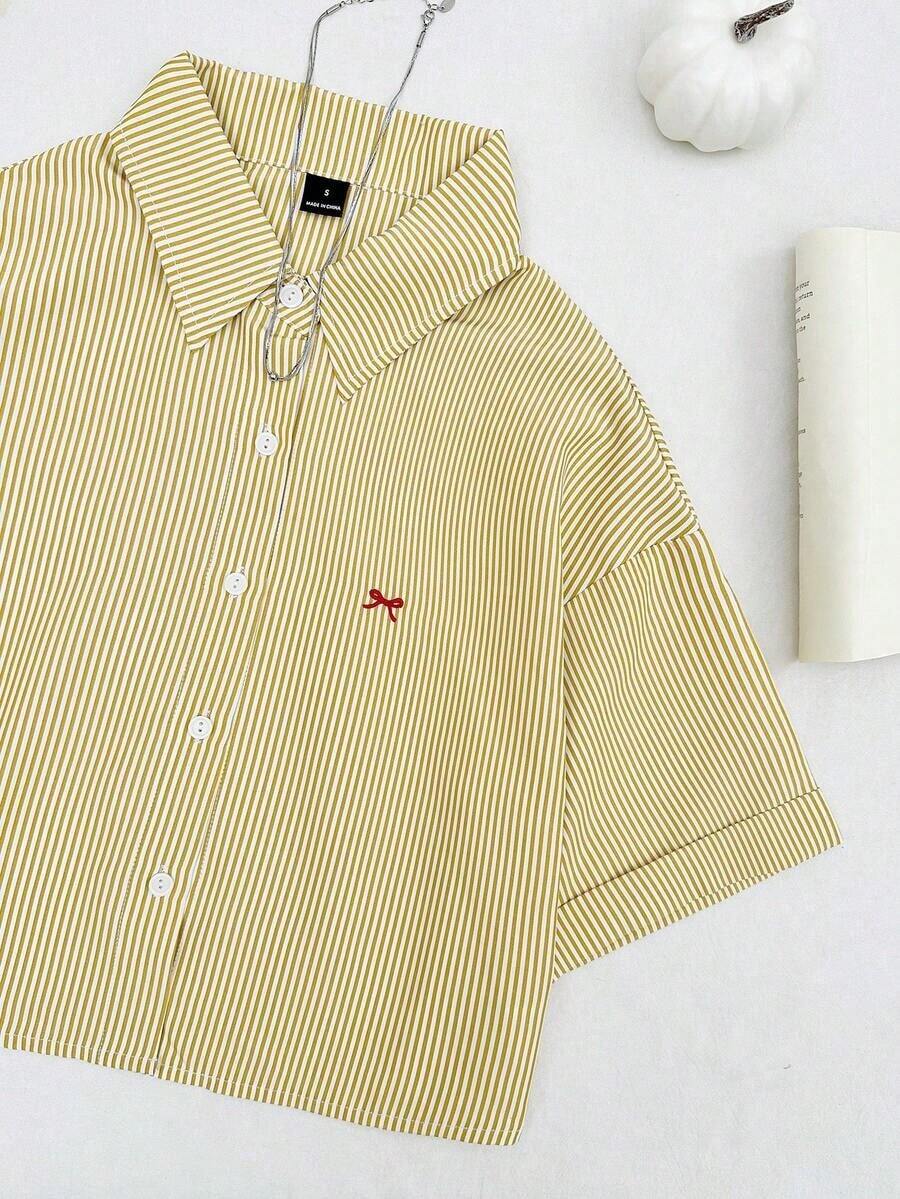 ElCamisa de manga corta holgada con bordado de mariposa a rayas azules para mujer, corta - Amarillo 2 - Ver 1